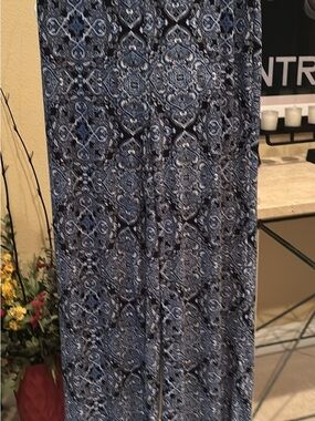 Women’s wide leg pants